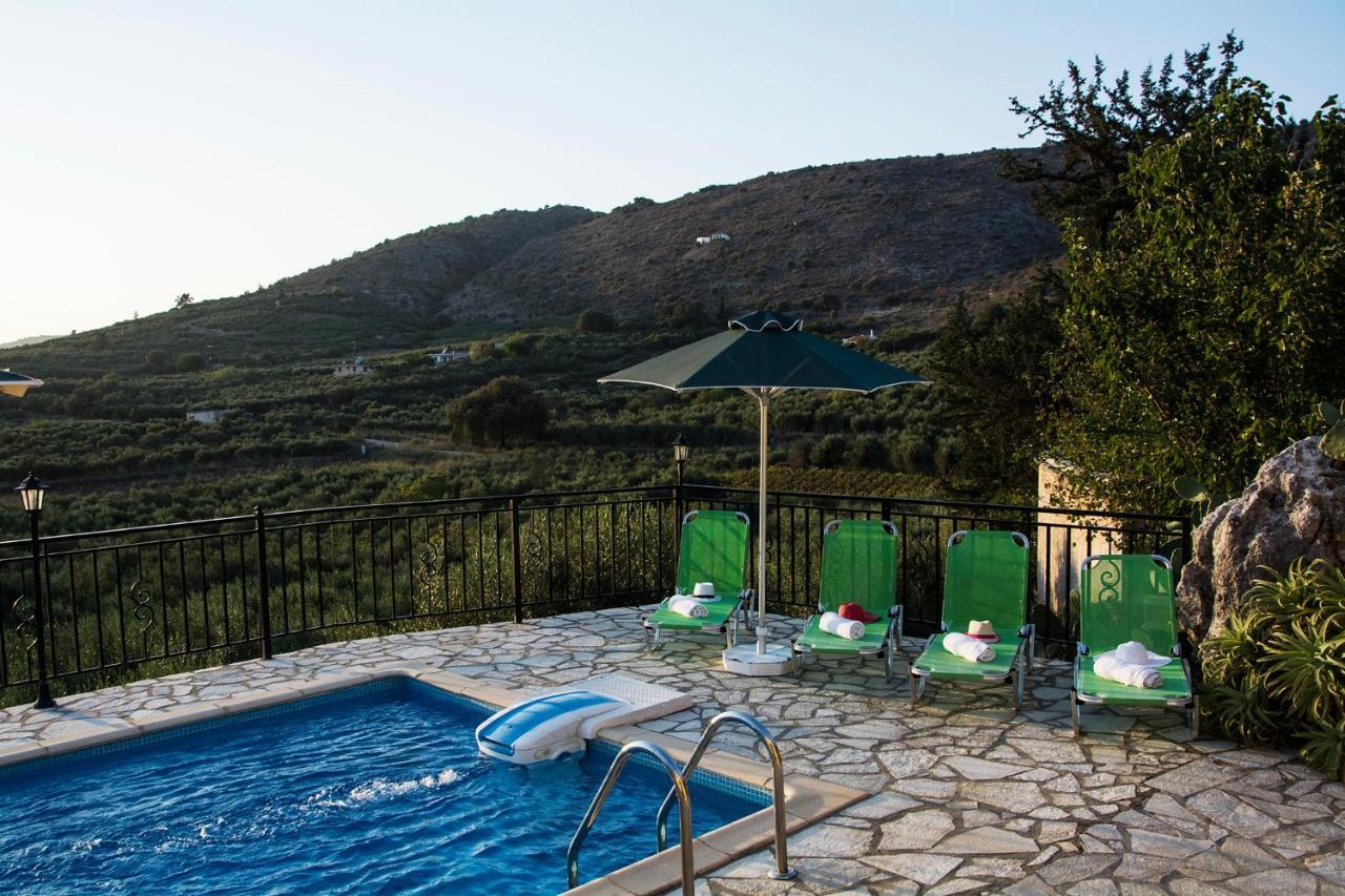 Villa Manos Kalamitsi Amygdali Exterior photo
